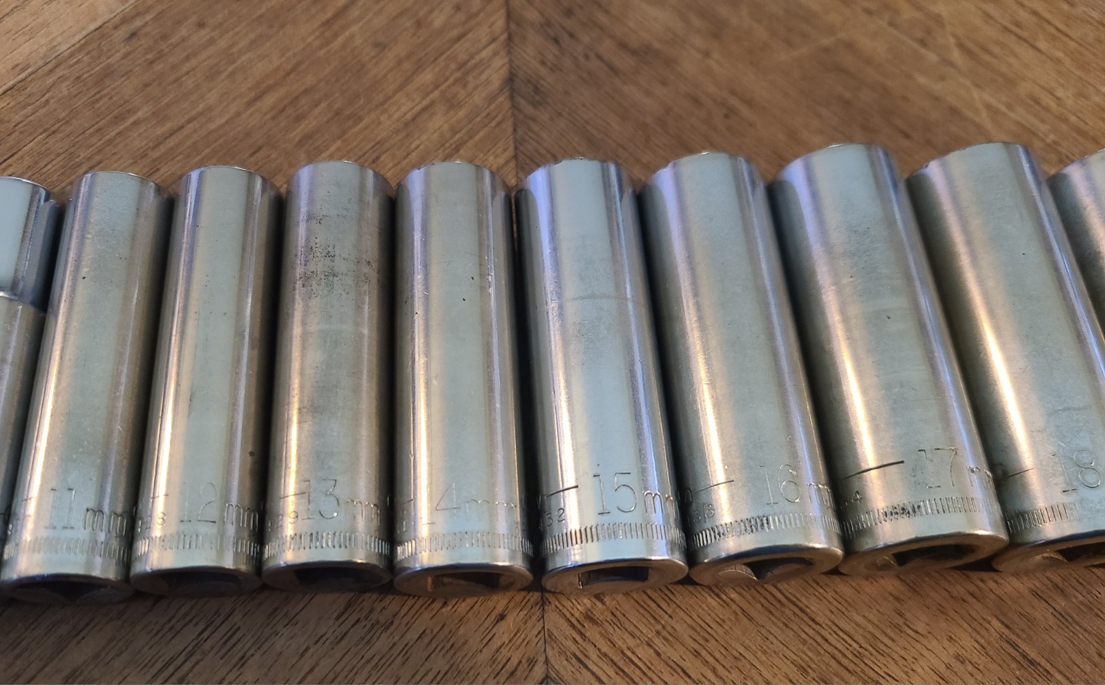 Craftsman 11pc 3/8″ Drive Metric Deep Socket Set 6 Point 9mm-19mm V And G Socket