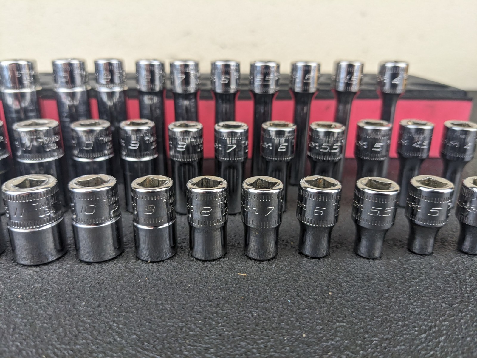 #bn598 Snap-On Tools 142STMMSYFR1 42pc 1/4″ Drive 6-Point Metric Foam Socket Set