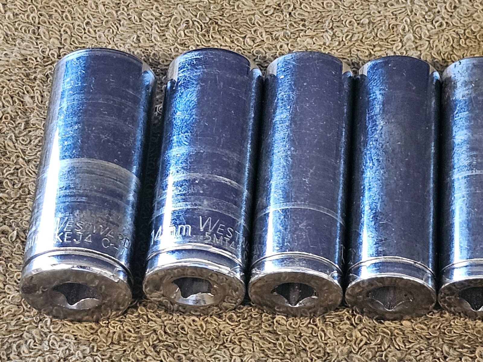 14 Westward Sockets 1/4 Drive Deep Well 15 14 13 12 11 10 9 8 7 6 5.5 Metric Set