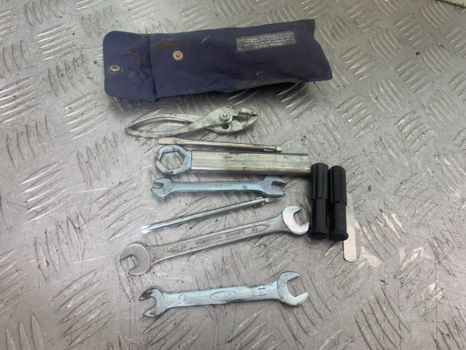 YAMAHA XTZ660 TENERE 3YF TOOL KIT YEAR 1991-93 (CMB1348)