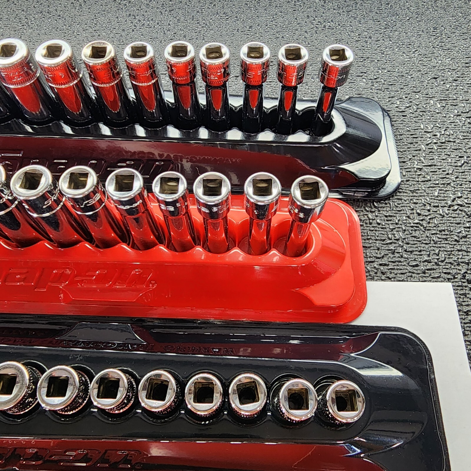 Snap-on Tools NEW 42pc 1/4″ Drive 12-POINT Metric & SAE Socket Set w/Mag Trays