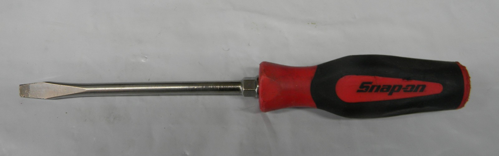 SNAP-ON RED SOFT GRIP FLAT TIP 5/16″ BLADE STANDARD SCREWDRIVER #SGD6BR