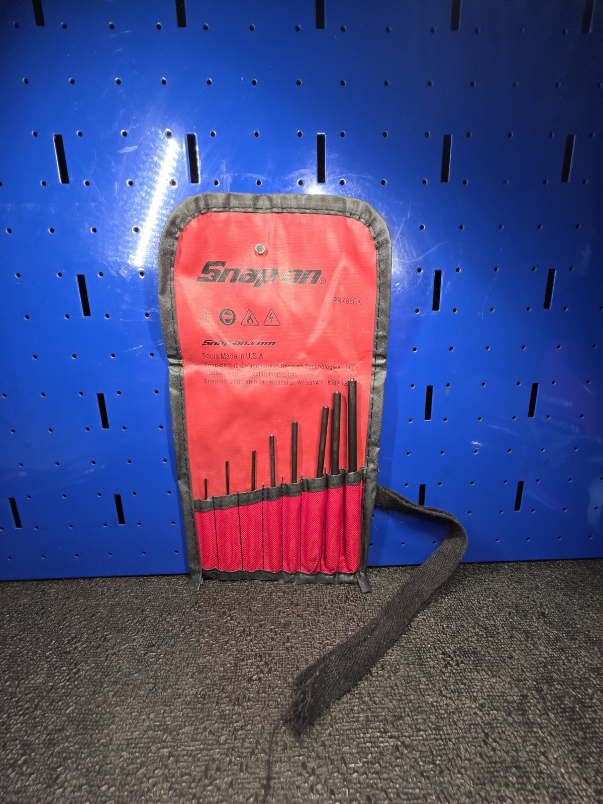 Snap-on Tools PPR708BK NEAR MINT 8-pc Roll Pin Punch Set With Pouch