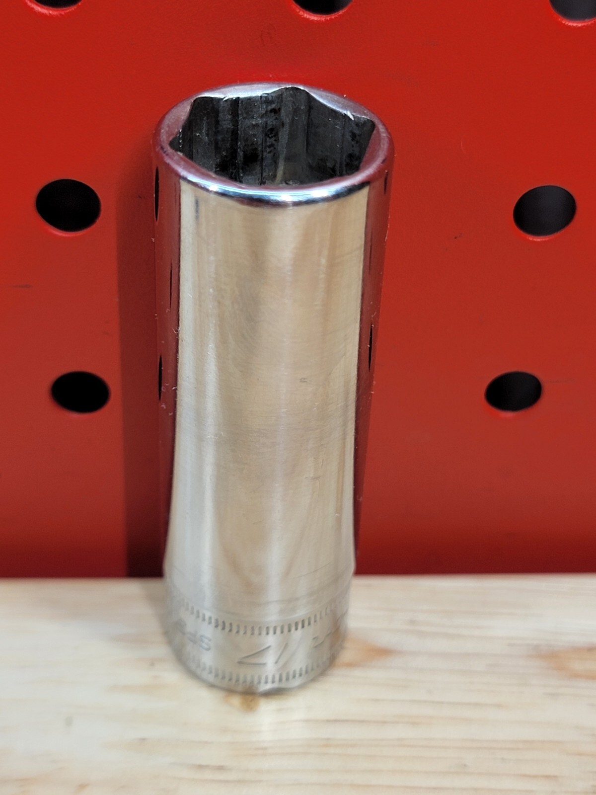 Snap-on Tools SFSM17 3/8″ Drive 17mm Metric 6-Point Deep Chrome Socket