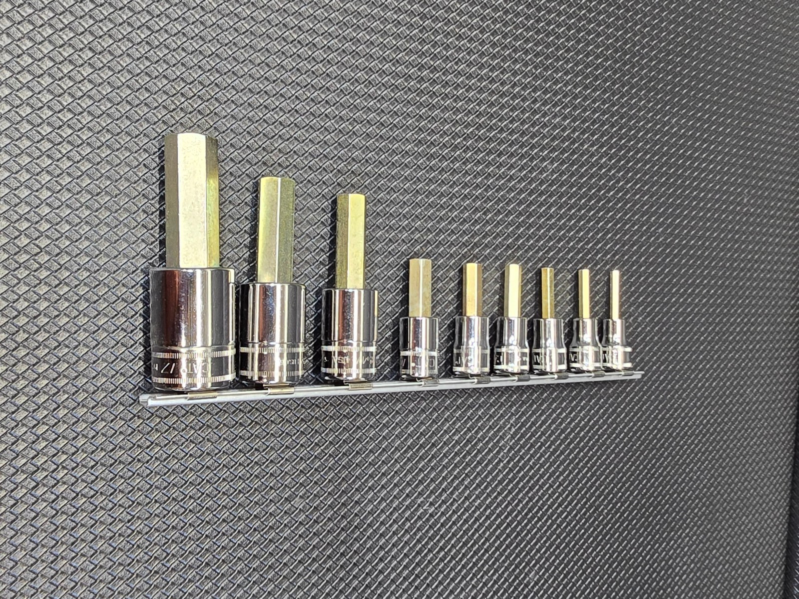 Caterpillar Tools USA Cat By Snap on 9pc 3/8 1/2 Metric Hex Socket Set 194-3585