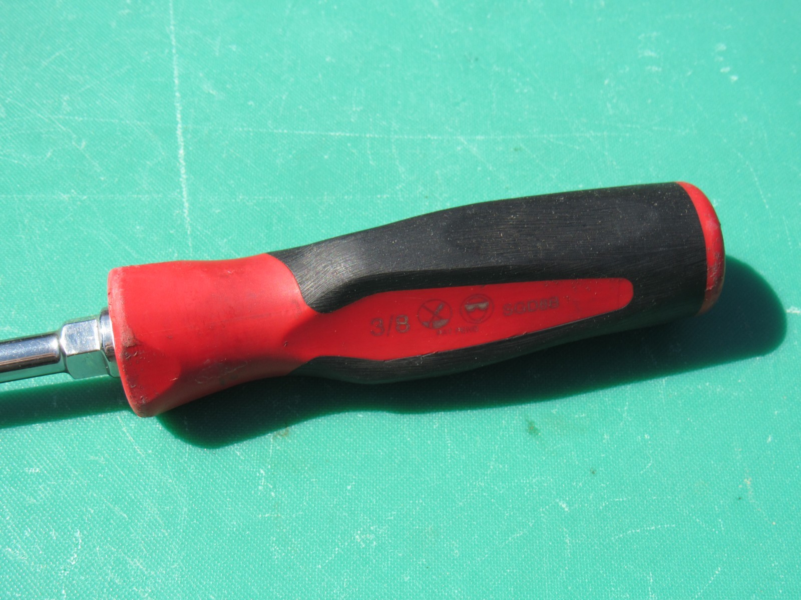 SNAP ON SGD8BR SGD8B RED BLACK HANDLE STRAIGHT / FLAT TIP / SLOTTED SCREWDRIVER