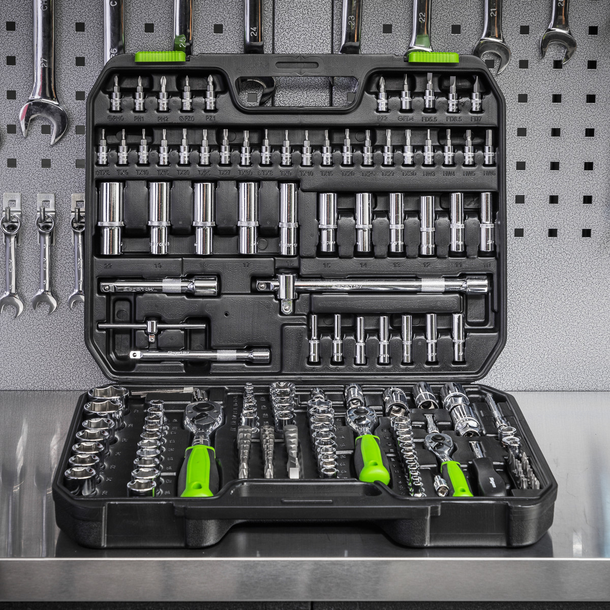Socket Set 1/4″, 3/8″ & 1/2″Sq Drive (171 Pieces) Sealey S01211 Metric WallDrive