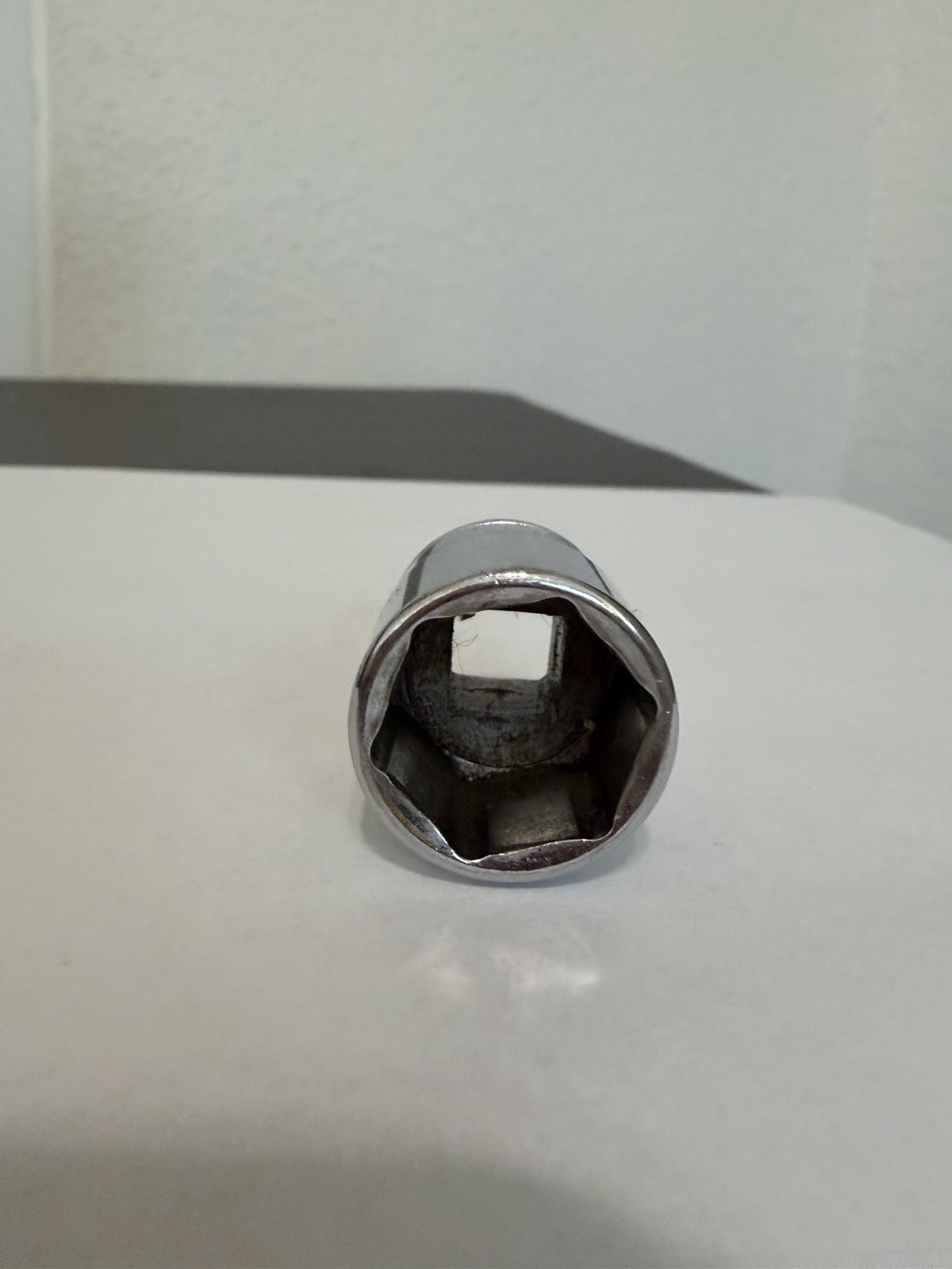 Snap On Tools 11/16″ Shallow Socket 3/8″ Drive 6 Point FS221 Made in USA