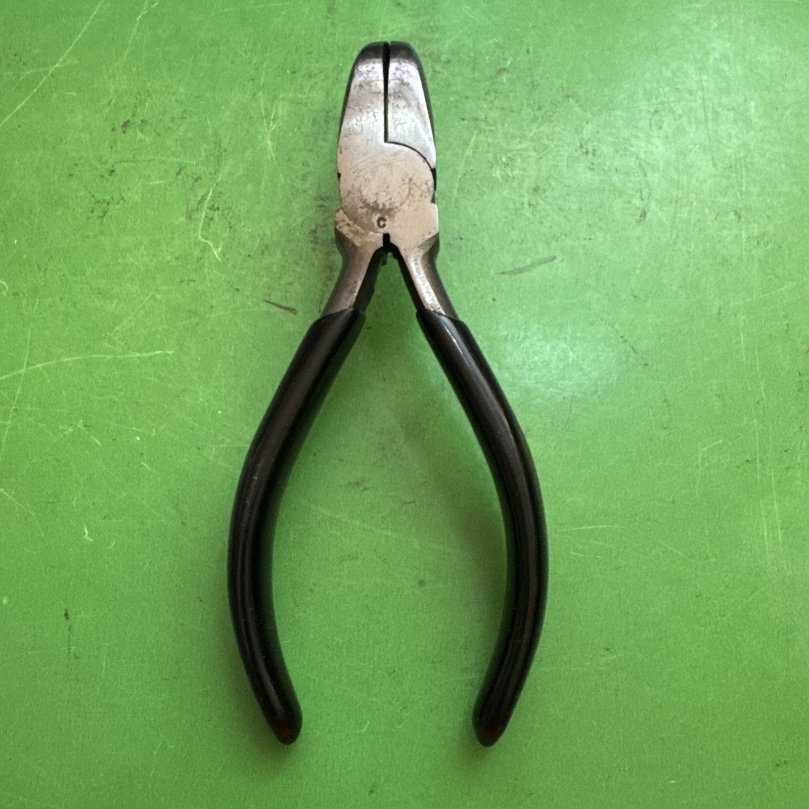 Craftsman Tools USA RARE «C» Stamp 5.5″ Long Black Grip Bent Needle Nose Pliers