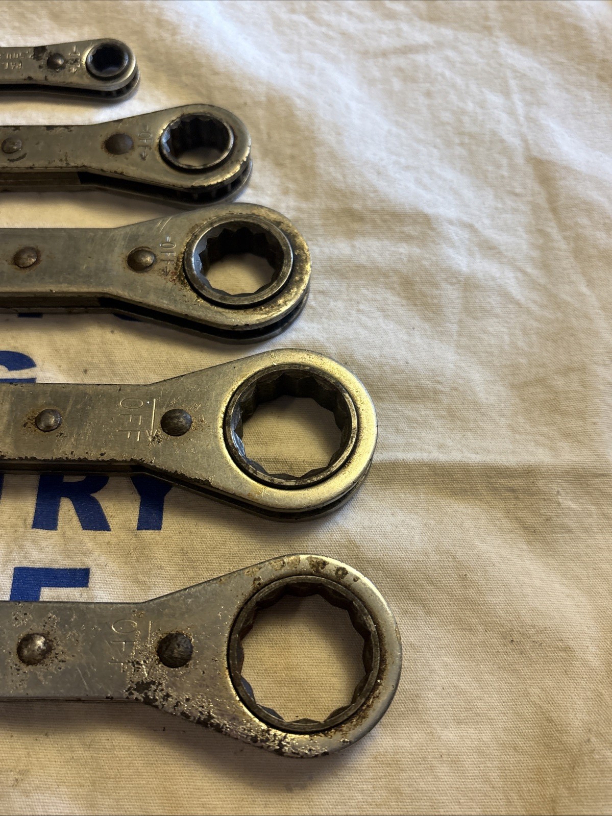 Cornwell Allied USA 5pc Standard SAE Ratcheting Wrench Set 1/4″ – 15/16″
