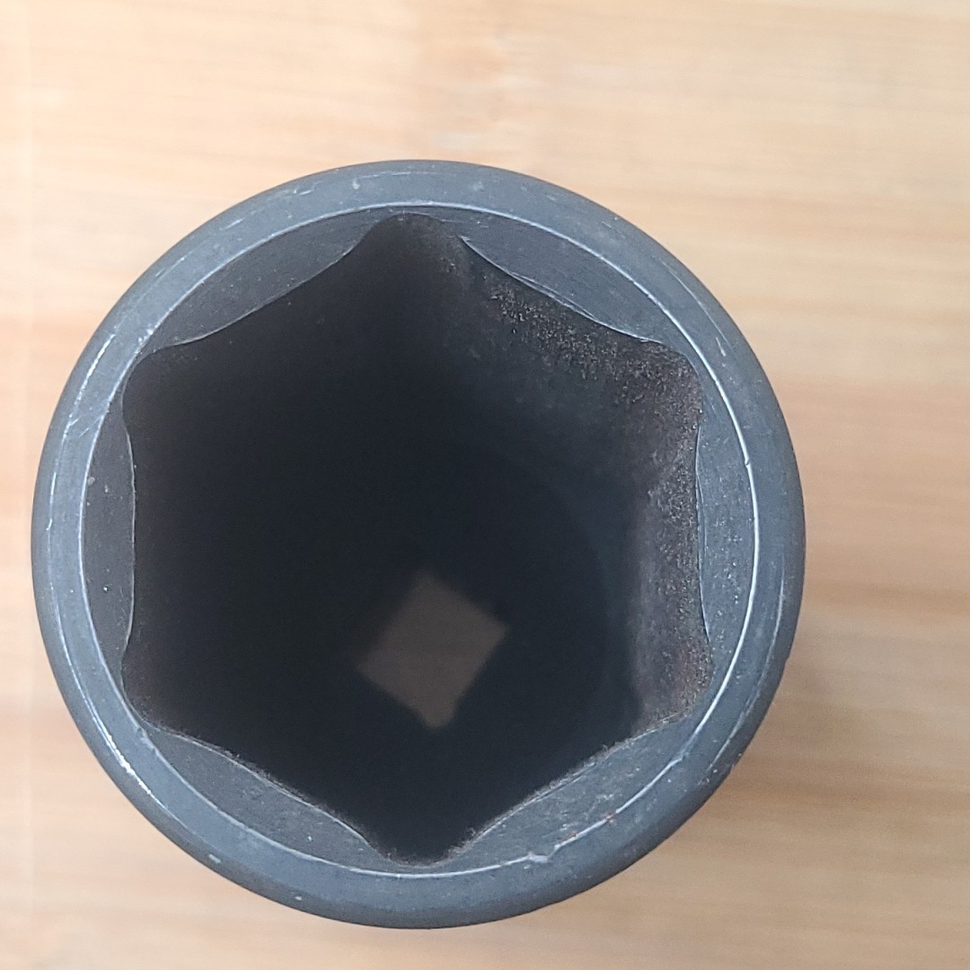 36mm Axle Nut Socket 1/2″ Drive Made by Evertough #67041. Used