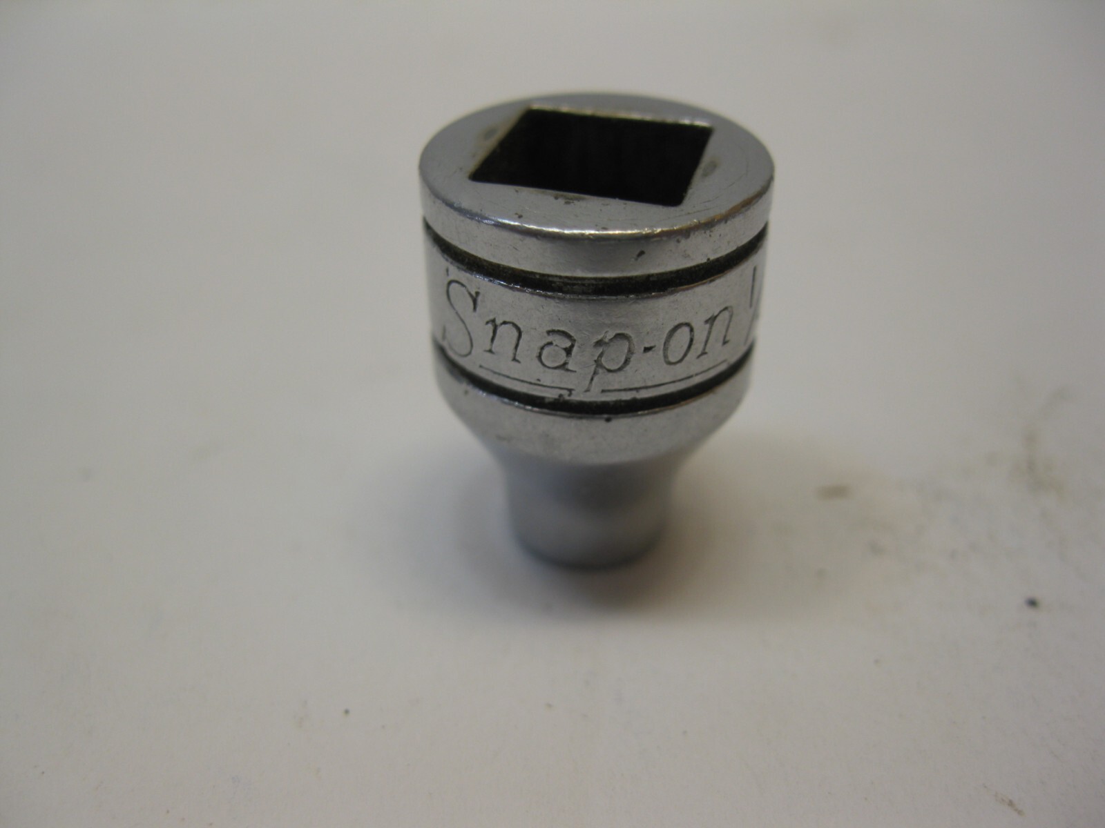 Snap-on tools USA 3/8″ drive 1/4 SAE 6 point SAE Shallow Socket FS-081
