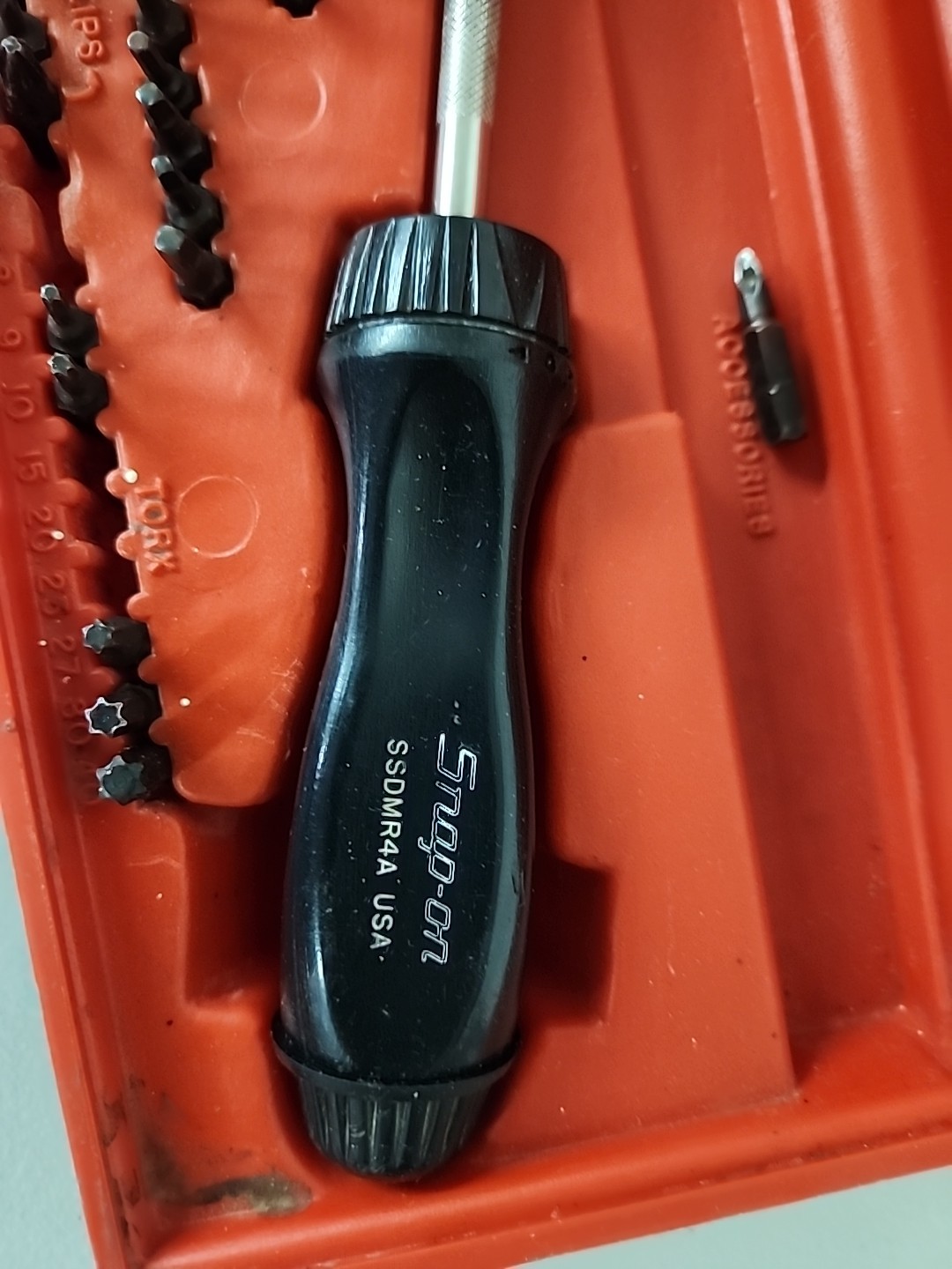 Snap On Black Ratcheting Screw Driver With Case