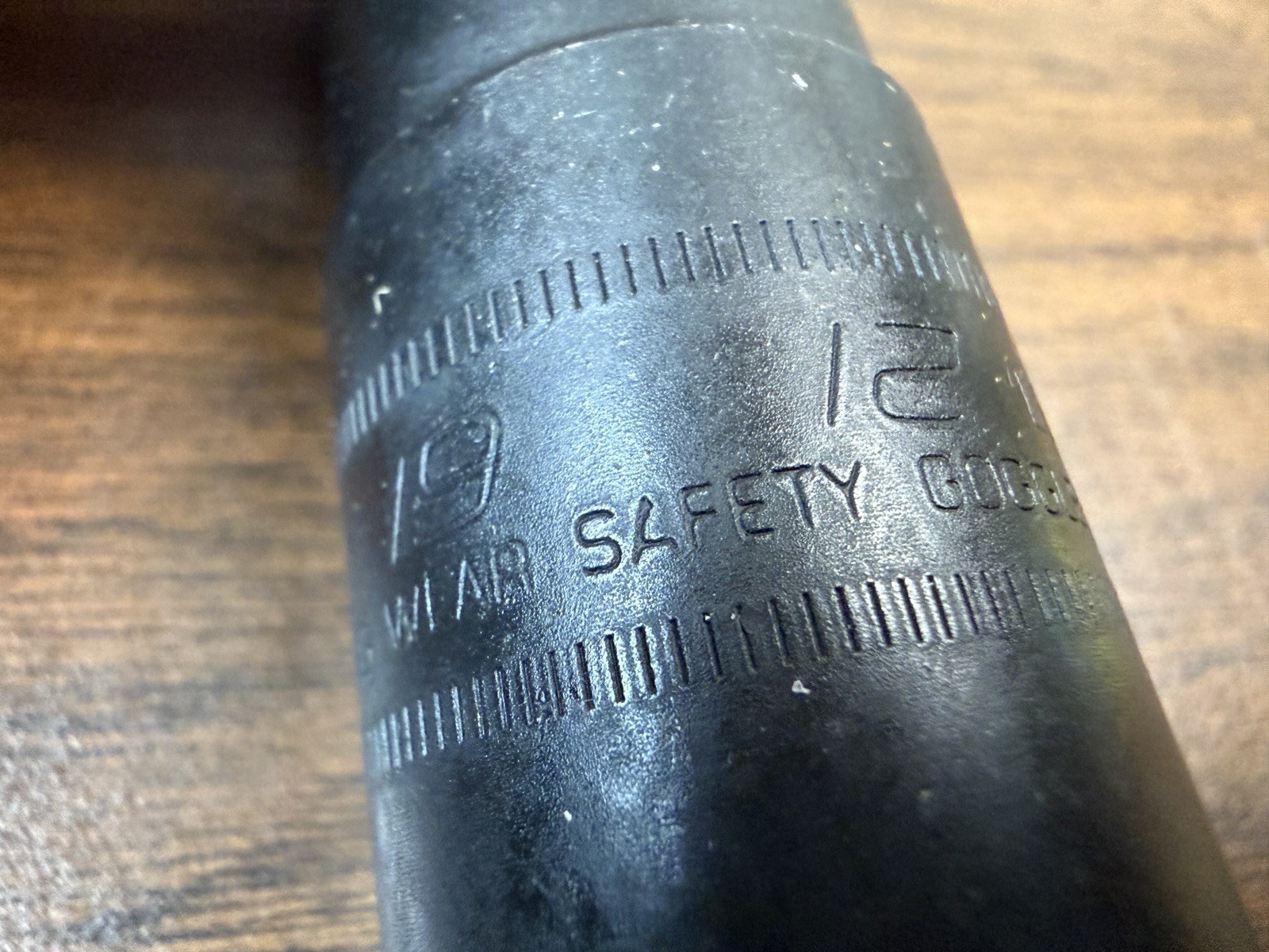 Blue-Point LSR1250 Double Ended Lugnut Flip Socket 19MM 21MM 1/2″ Square Drive