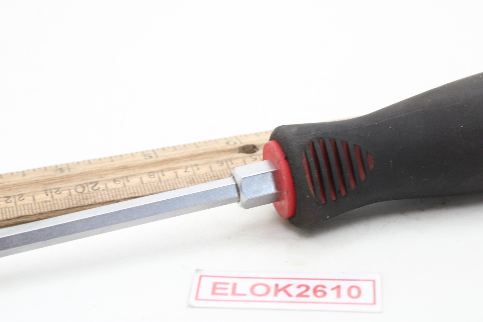 Unbranded #2 Phillips 4″ Shaft Red/Black Soft Grip Screwdriver