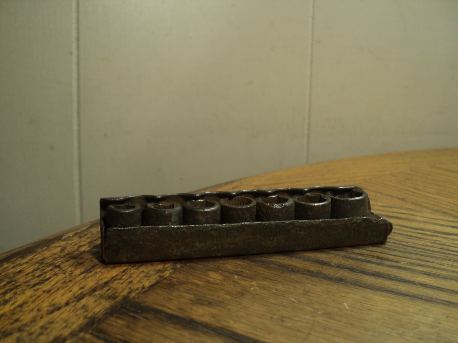 Vintage 8 Pc. Socket Set Tool w/ metal Case 3/16″ To 1/2″ Unbranded