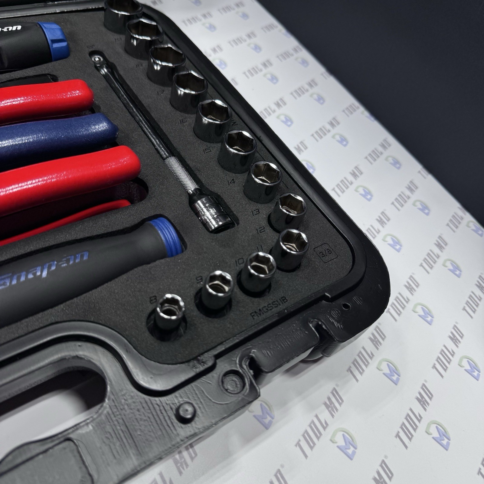 Snap-on Tools NEW LIMITED RED WHITE BLUE 33pc 3/8″ Drive Service Set 233FSMBFRWB
