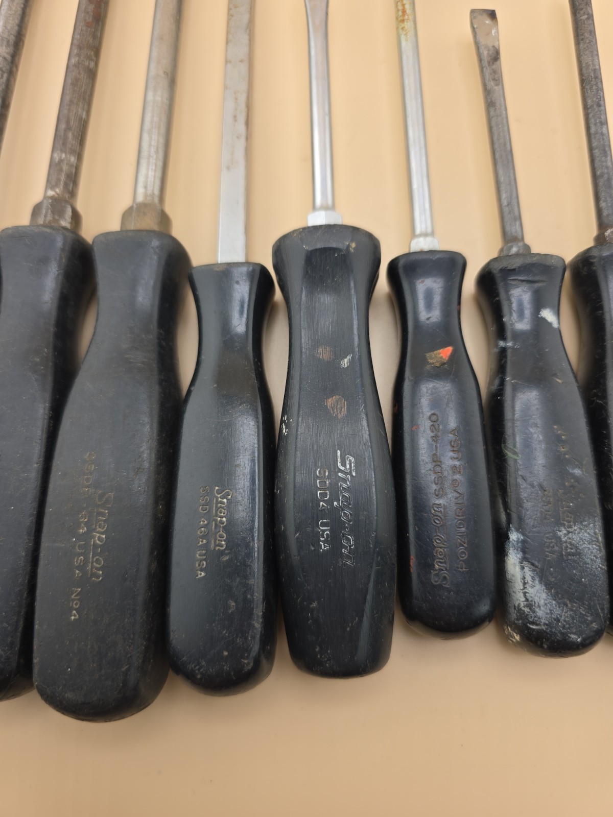 Lot Of 20 Vintage Snap Screwdrivers Black Handle Phillips Flat Stubby