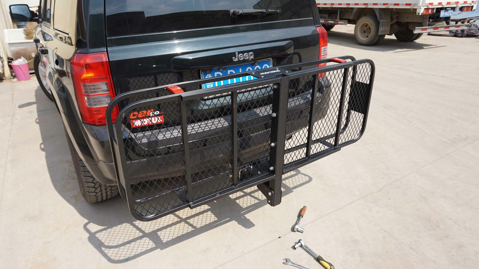 60″x20″ Cargo Carrier Basket Rack Fits 2″ Trailer Tow Hitch Receiver Foldable