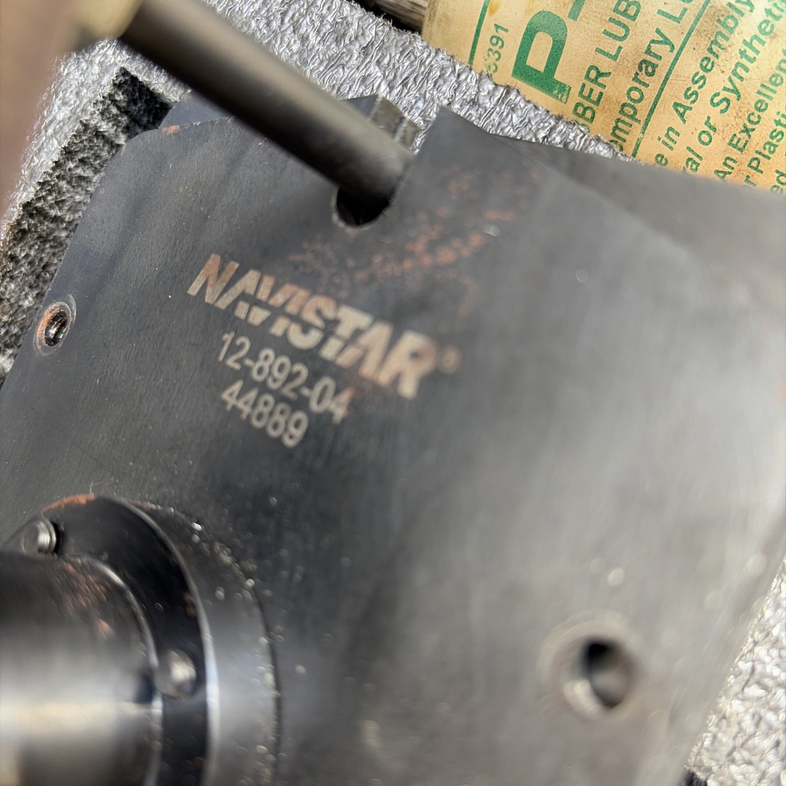 NAVISTAR 12-892-04 Low Temperature EGR Core Puller