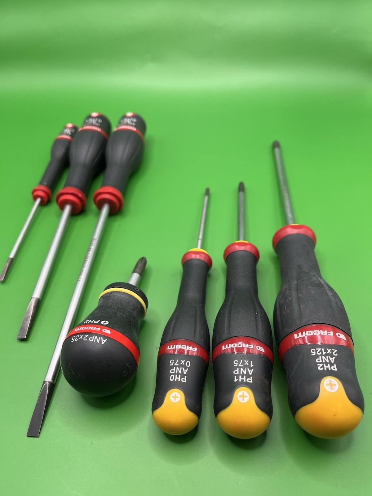Facom 7 Piece Slotted and Phillips Screwdriver Set VGC