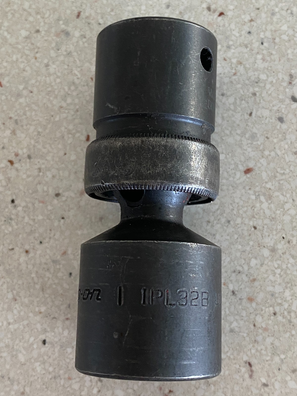 Snap On 1/2″ Drive 1″ Universal Swivel Impact Socket 6 Point IPL32B Used