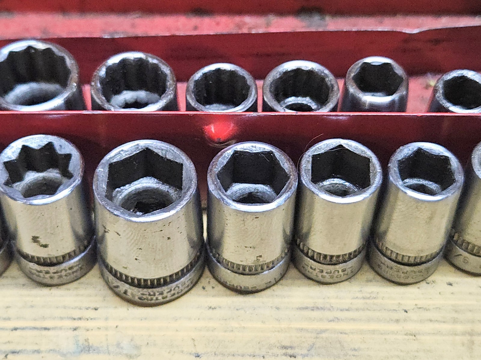 Vintage Indestro No. 7600 1/4” Drive Socket Set w/Metal Box Ratchet Bar Sockets