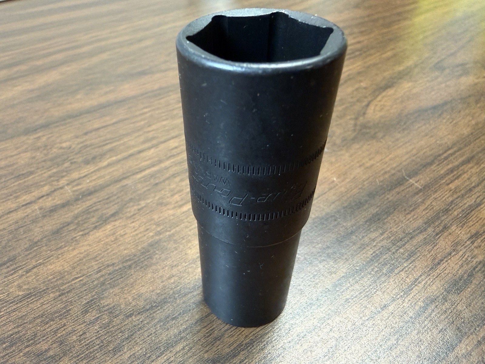 Blue-Point LSR1250 Double Ended Lugnut Flip Socket 19MM 21MM 1/2″ Square Drive