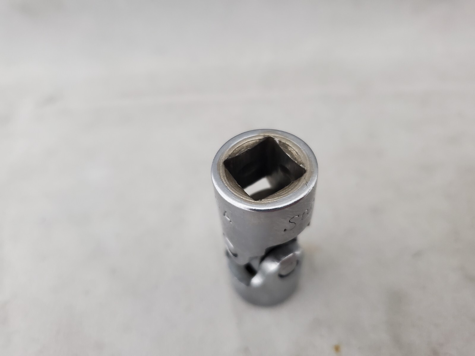 Snap On FVU14, 7/16″ Universal Swivel Socket, 3/8″ Dr 12 Pt