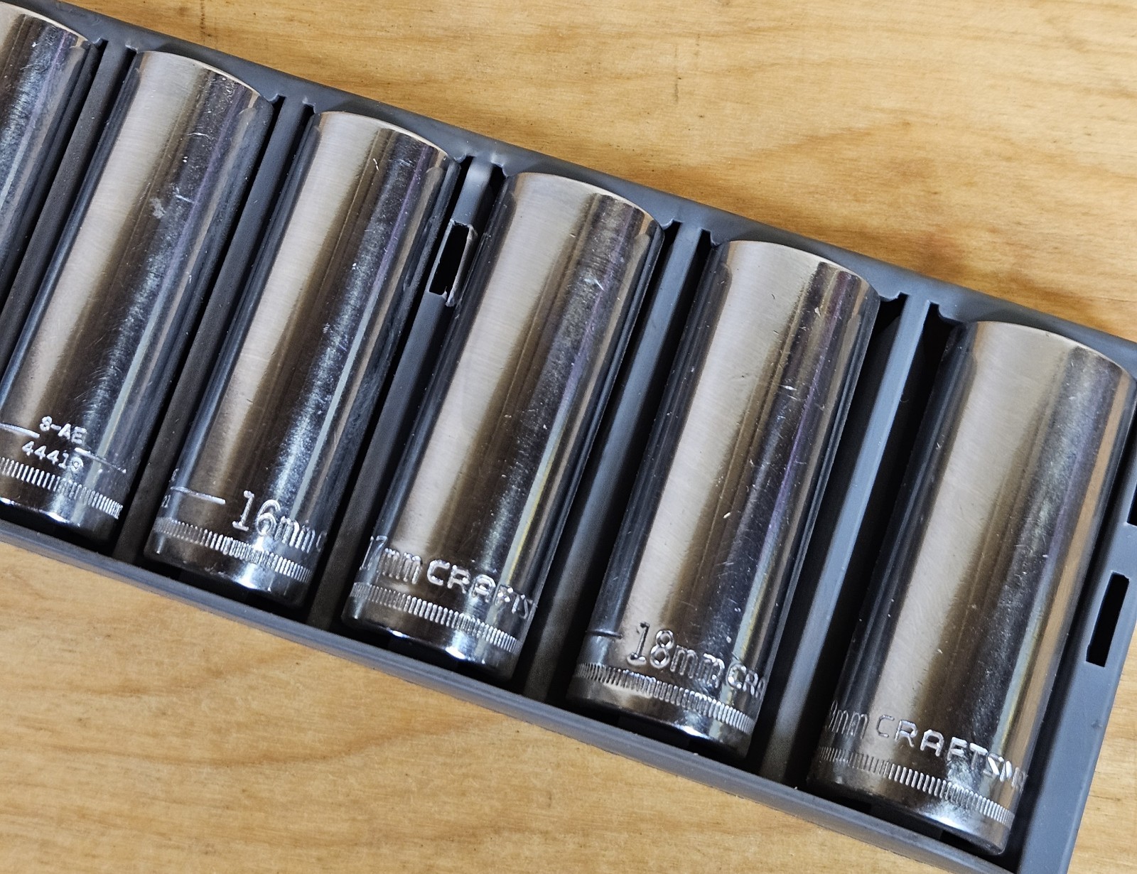 Craftsman 18 Piece 3/8 Inch Drive 12 Point Standard SAE Metric Deep Socket Set