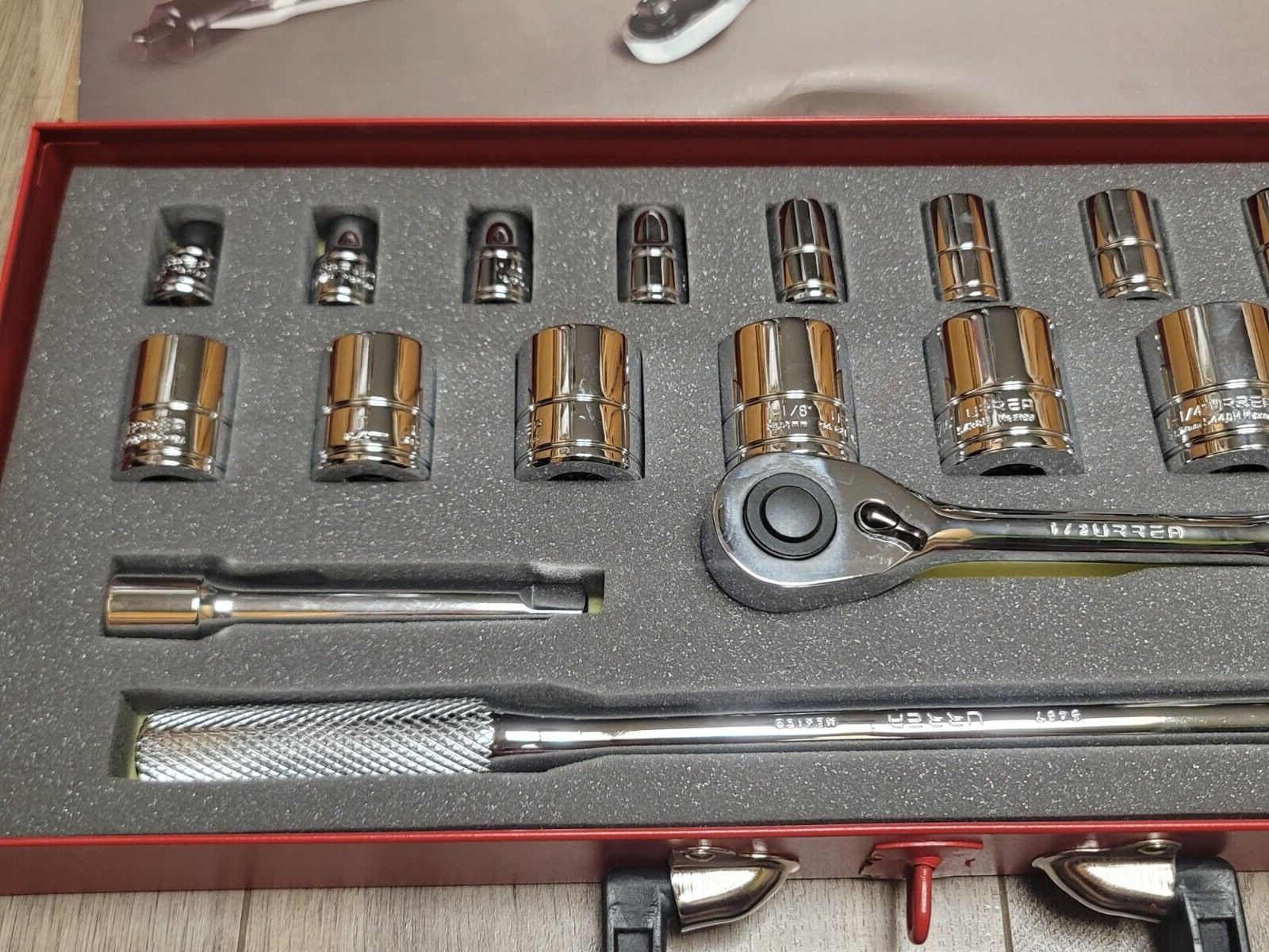 Urrea Tools 19pc 1/2 dr Socket & Ratchet Set 3/8 to 1-1/4″ w/Box Mexico #54122