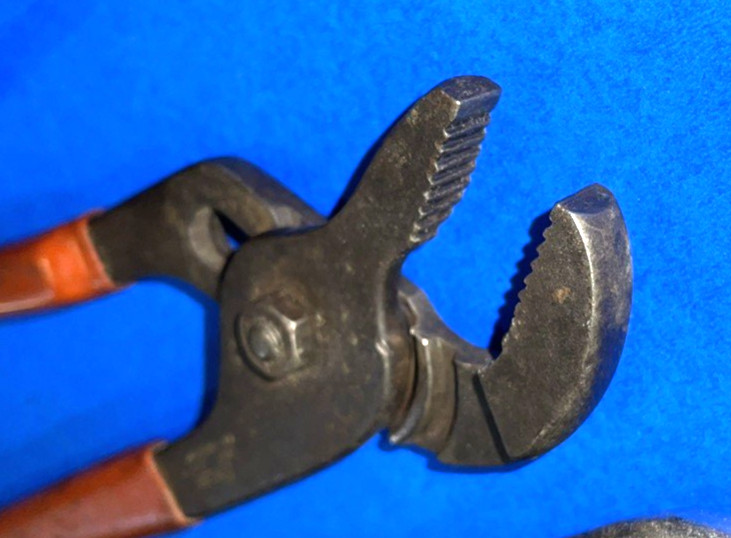 SNAP-ON & BLUE-POINT TOOLS 2 PIECE ADJUSTABLE JAW + SPARK PLUG BOOT PLIERS