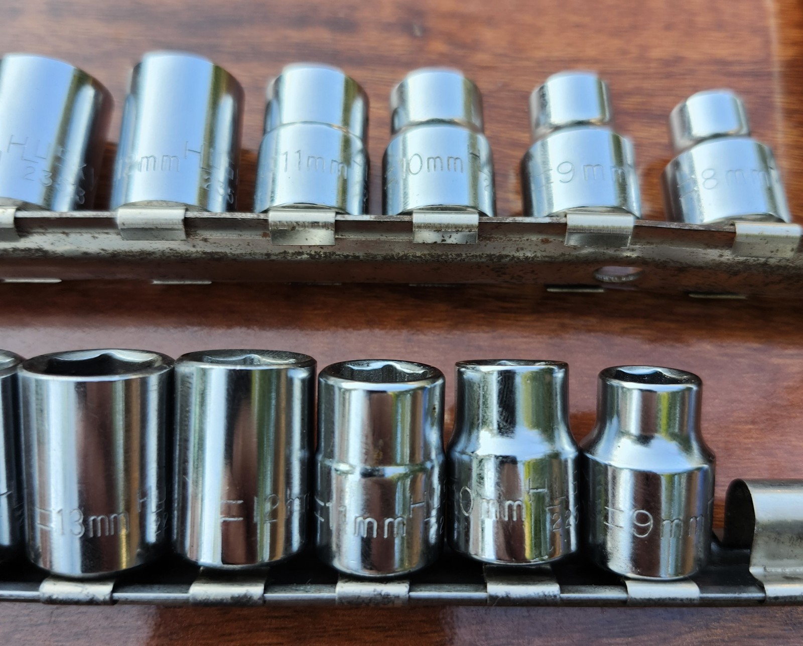 Vintage Husky USA Socket Sets (2) SAE Plus Metric/Sae 1/4″& 3/8″ Sockets 78 Pcs