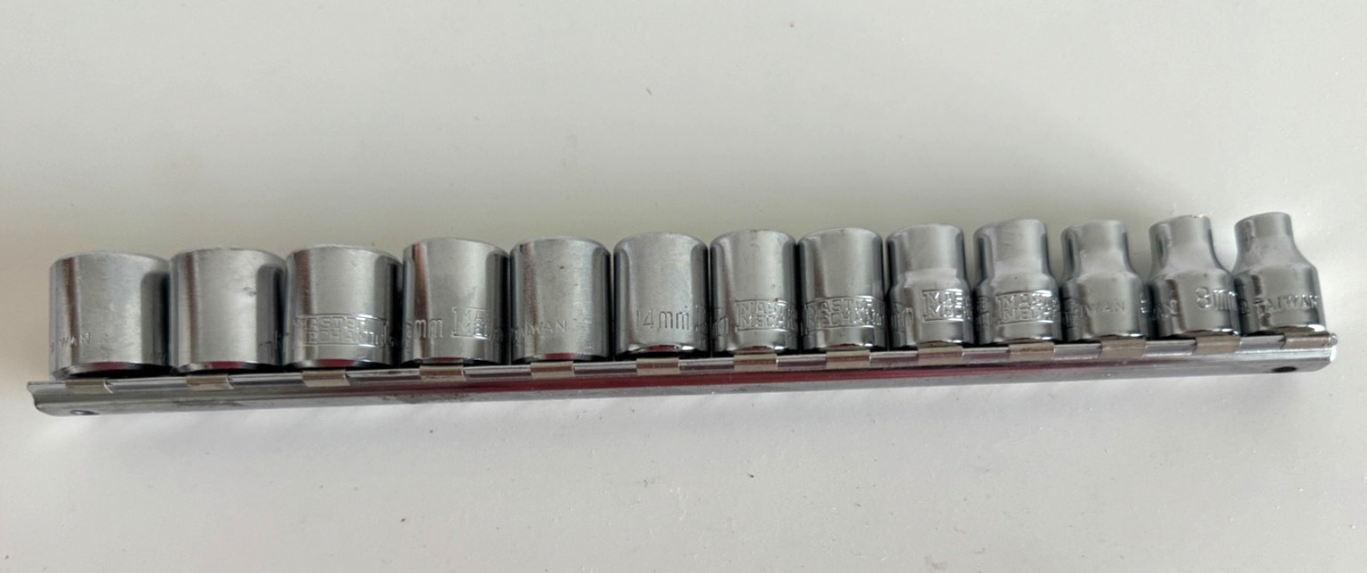 Master Mechanic 13 Piece Metric Socket Set 7-19MM Complete w/Holder 3/8″ 12 PT