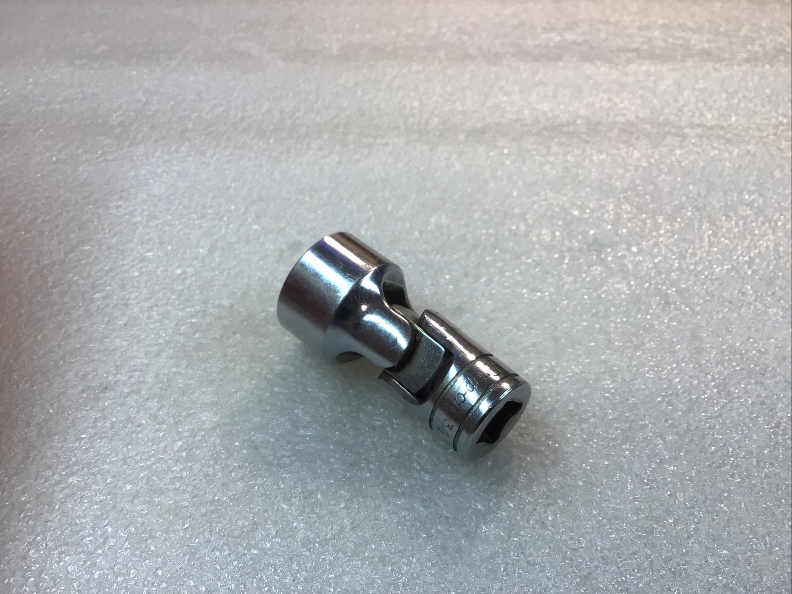 Snap On#FS24 -3/4″, SAE, Chrome, 12 Pt., Shallow, Swivel Socket, 3/8″ Dr.-Nice-