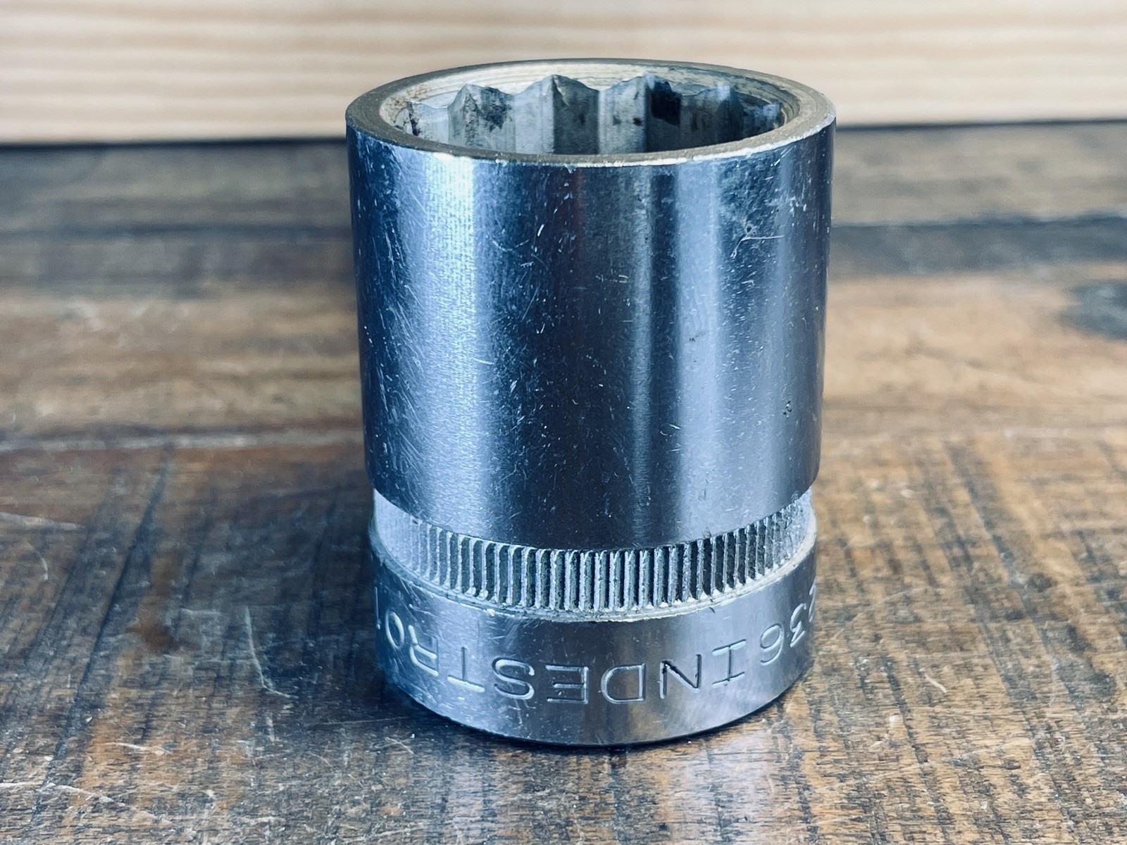 Vintage INDESTRO Socket 12 Pt 3/4 Drive USA SAE 1-1/8 Shallow 2236 Chrome