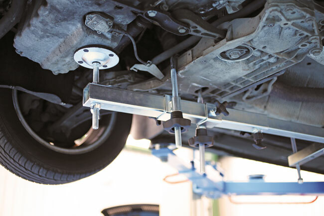 Laser 5750 Engine/Gearbox Support