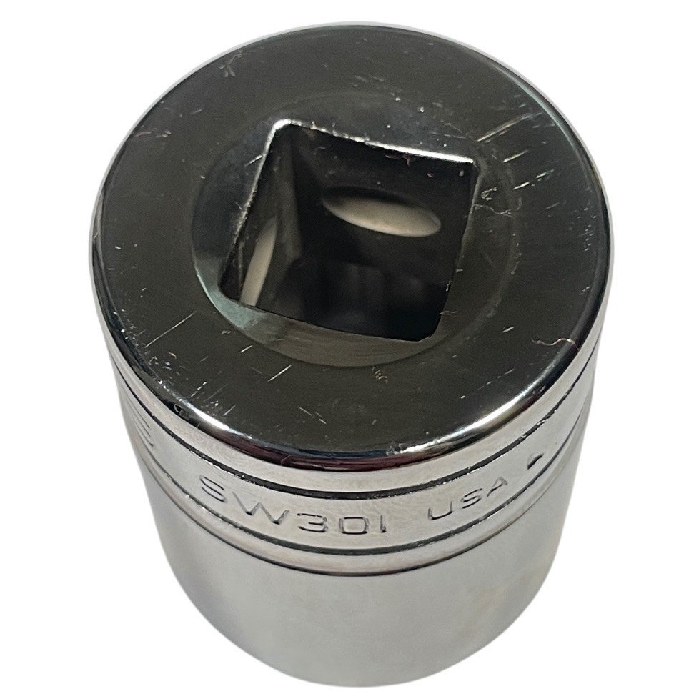 Snap-on 15/16 SAE 1/2 Drive 12 Point Shallow Chrome Socket USA SW301 Brand New