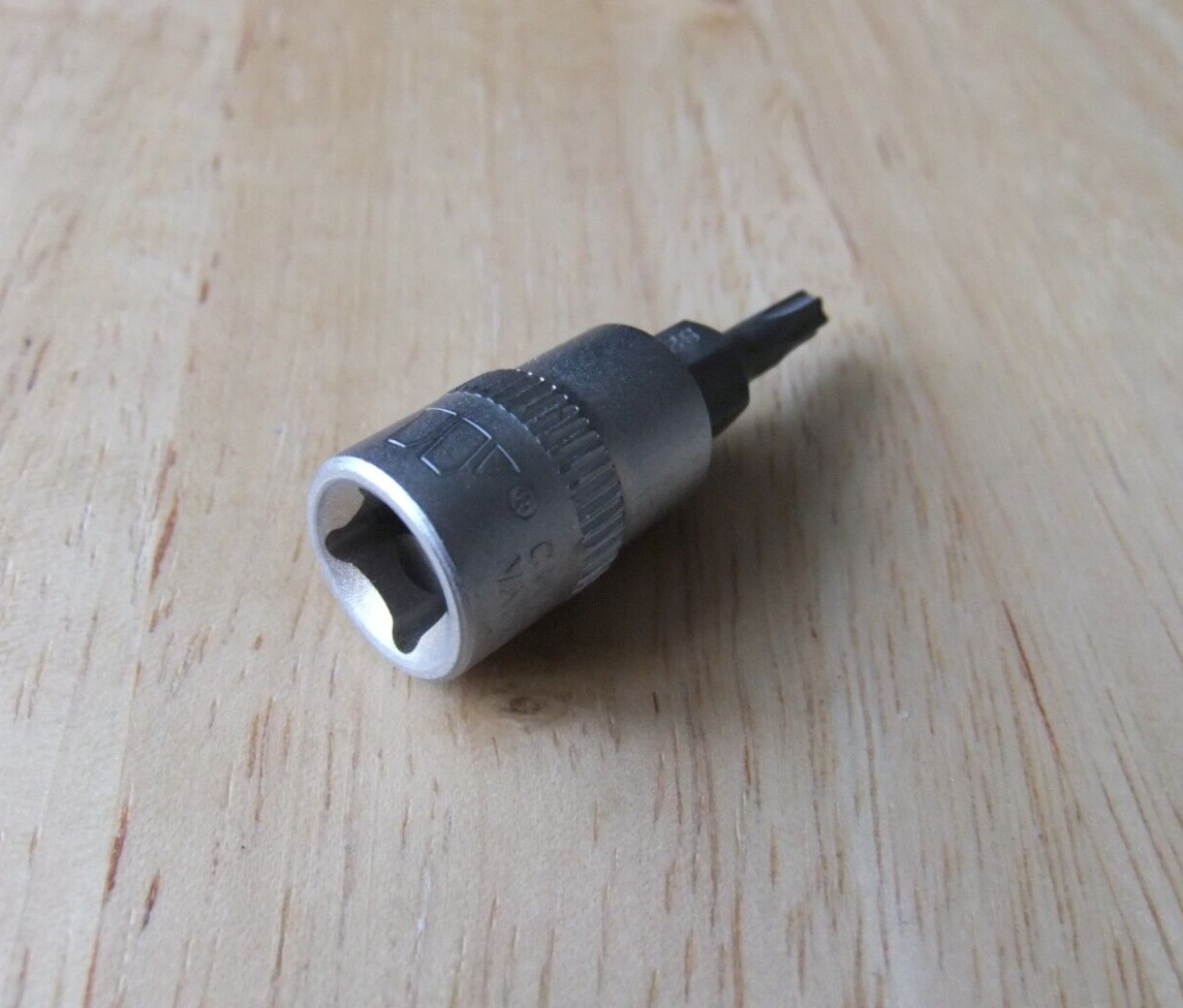 Welzh Werkzeug 1/4 Drive Chrome Vanadium Socket & T15 S2 Steel Bit – 35mm Long