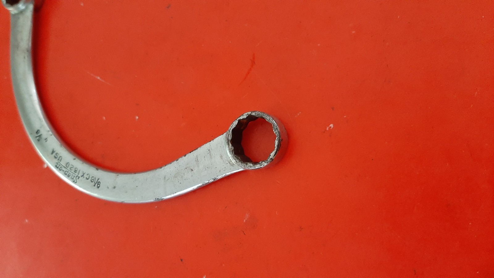 Snap-on 9/16″ x 5/8″ 12PT Half Moon Box End Obstruction Wrench CX1820 Engraved