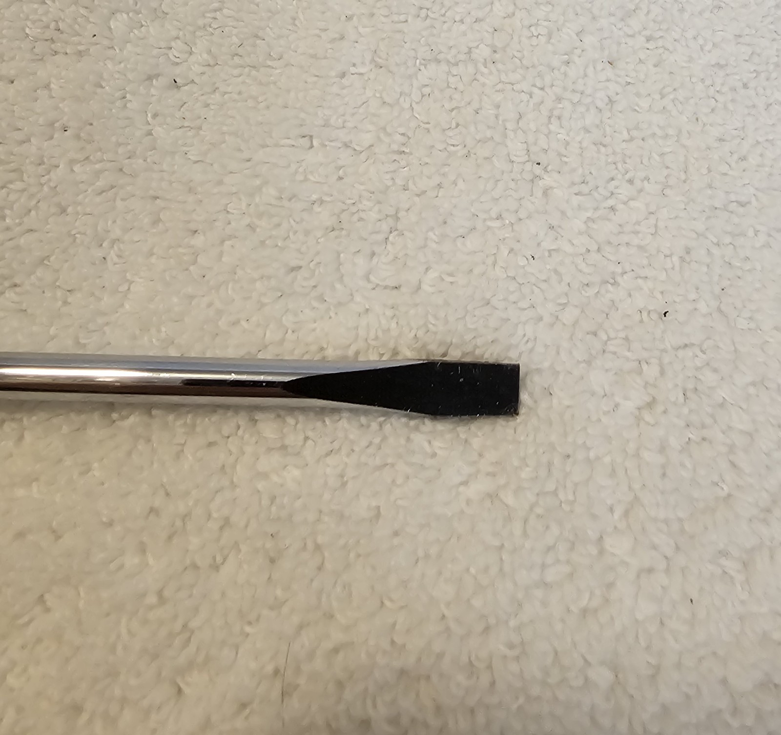 604-4 Klein Tools Long Flat Blade Screwdriver Black / Yellow Handle Round Shank