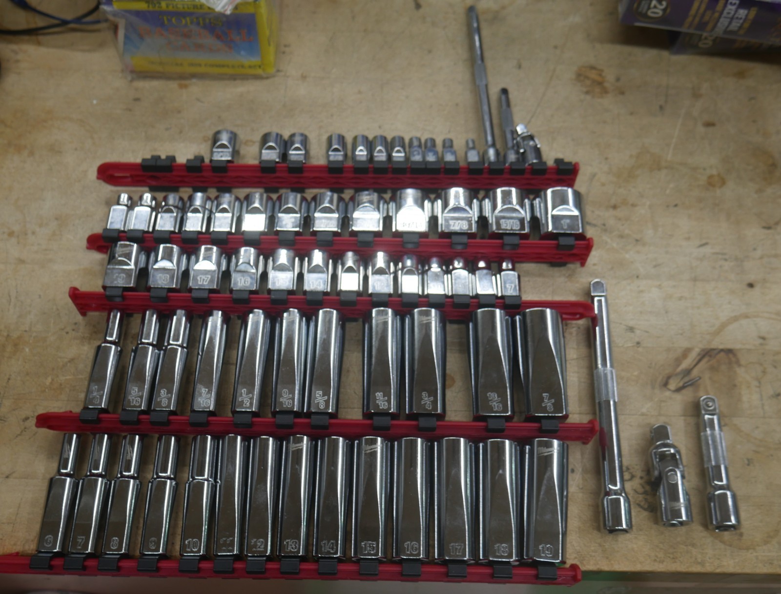 MILWAUKEE ASSORTED DEEP WELL REGULAR SOCKETS METRIC STANDARD 68 PIECES 3/8 1/2