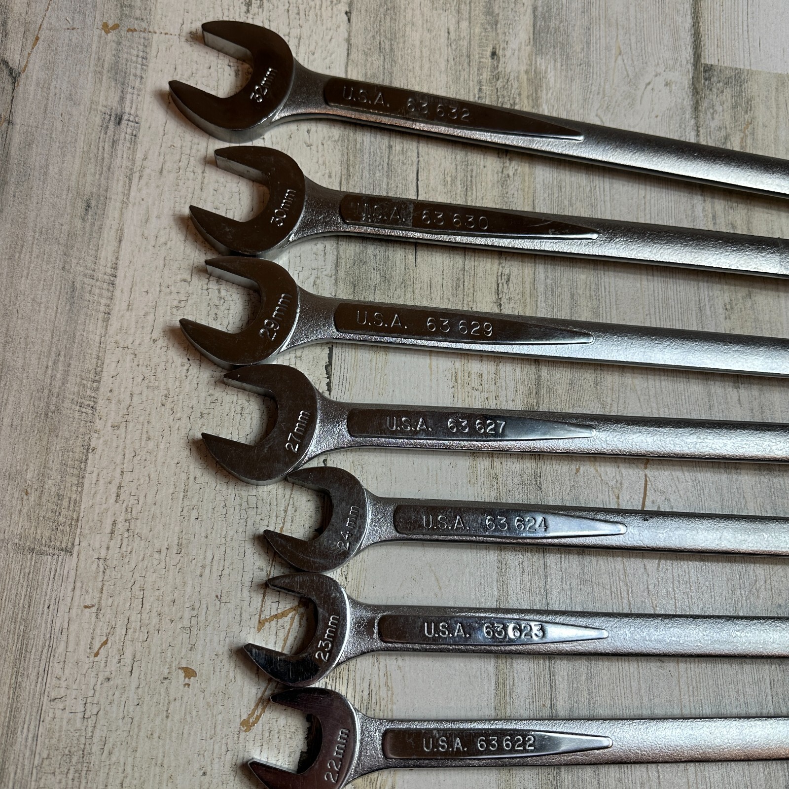 EASCO USA METRIC COMBINATION WRENCH SET 11MM – 32MM 12 POINT (13 WRENCHES)