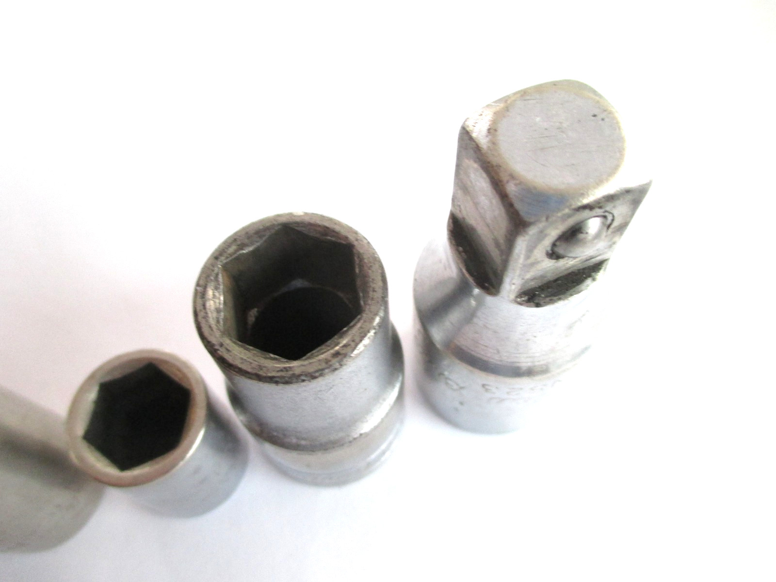 LOT / SET OF 7 New Britain SAE & Metric Sockets & Extensn 1/4, 1/2, & 3/8″ Drive