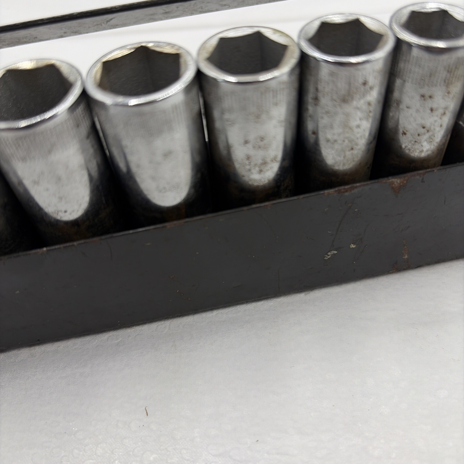 Craftsman 3/8″ Drive (9 Pc) Metric Deep Socket Set 9mm-19mm 6 Pt -V-