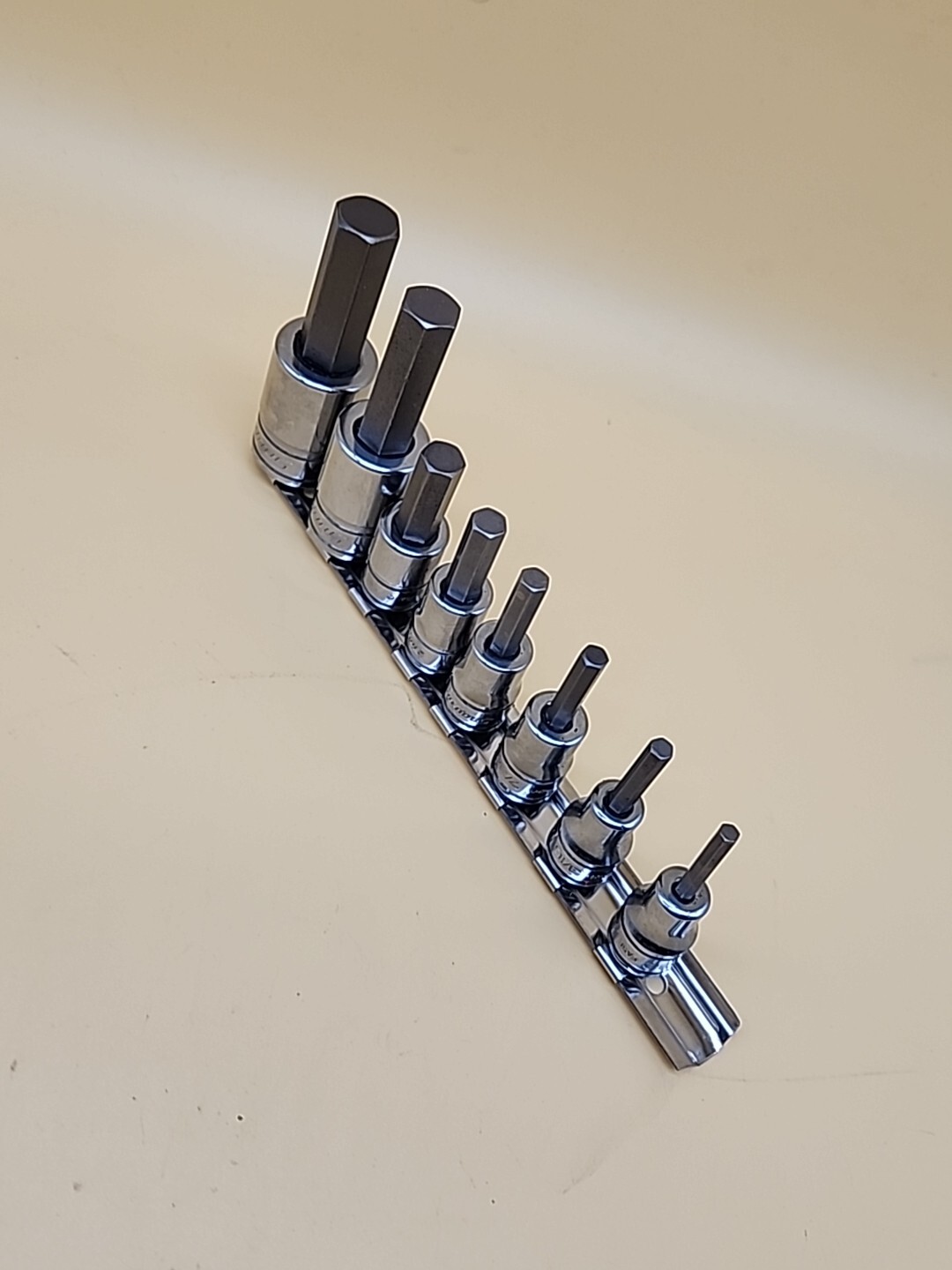 Snap-On 8pc SAE Hex Allen Bit Socket Set – 3/8″ & 1/2″ Drive 5/32″ – 9/16″