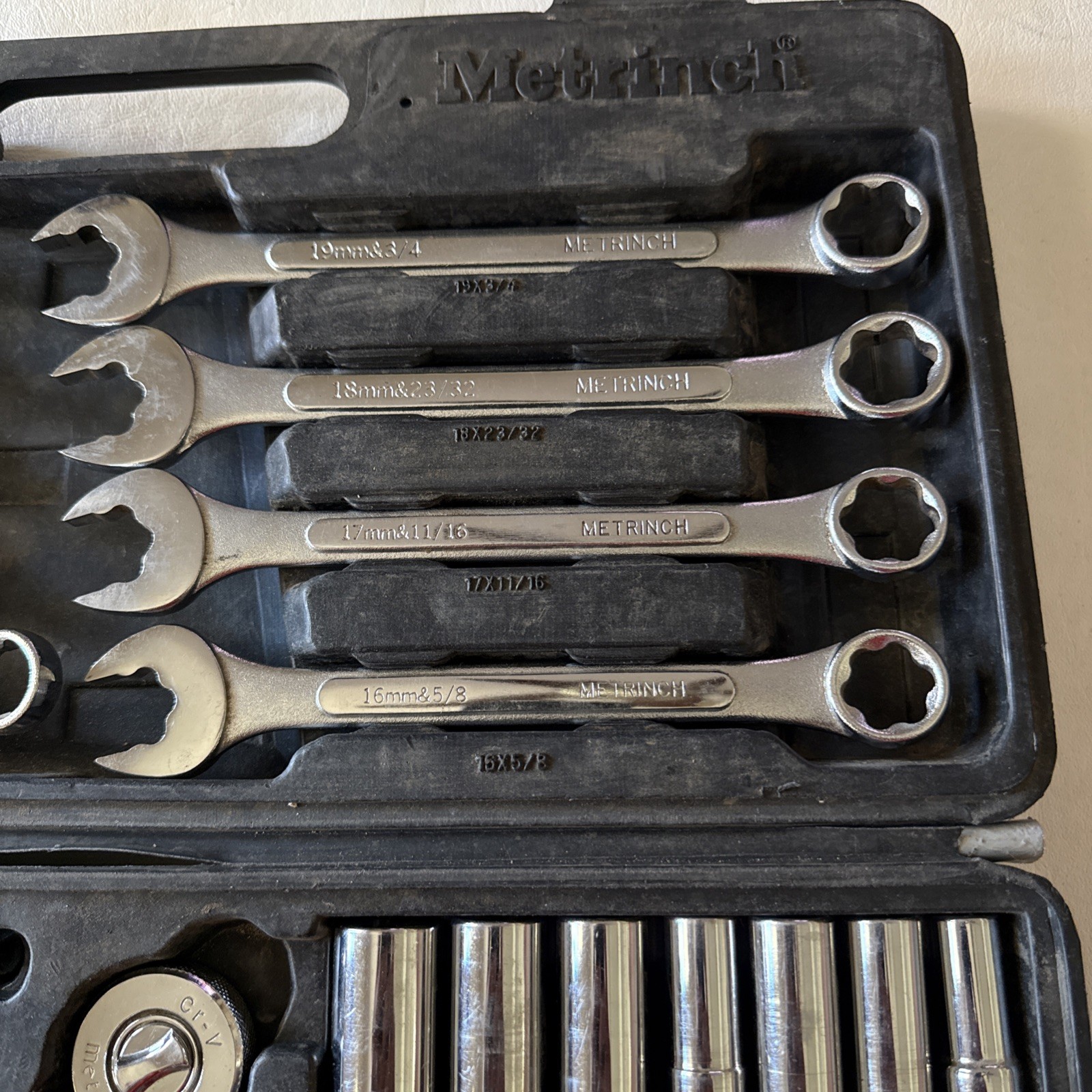 Metrinch 48 pieces Socket & Wrench Set 1/4″ & 3/8″ Drive – Missing 2 Pieces