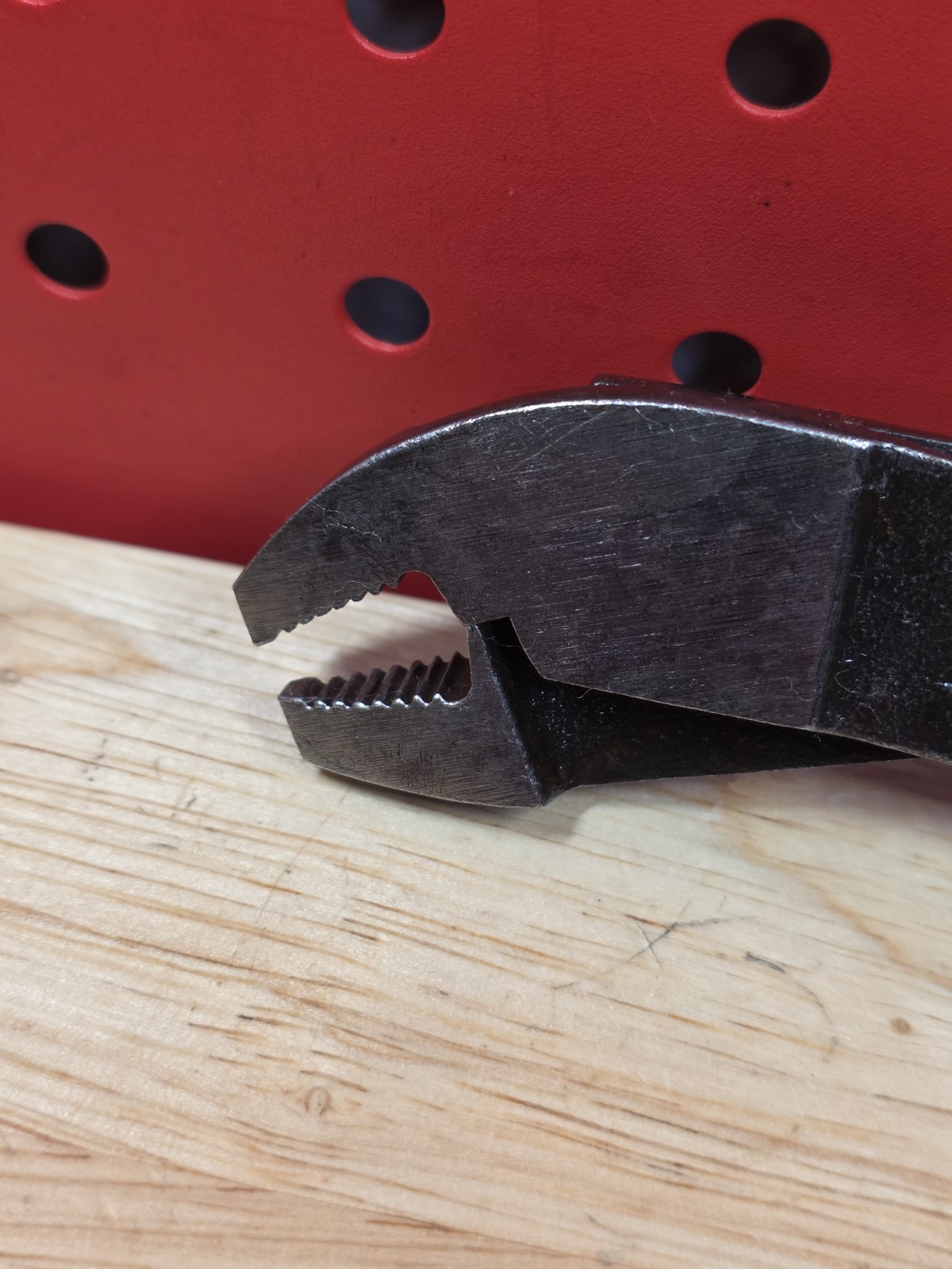 Snap-on Tools 208BCP Red Handle Rounded Nose Battery Terminal Pliers USA
