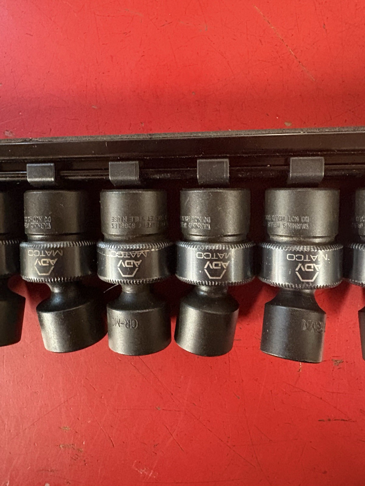 Matco 10-19MM ADV 10 Pc. 3/8″ Metric 6 Point Swivel Universal IMPACT Socket Set