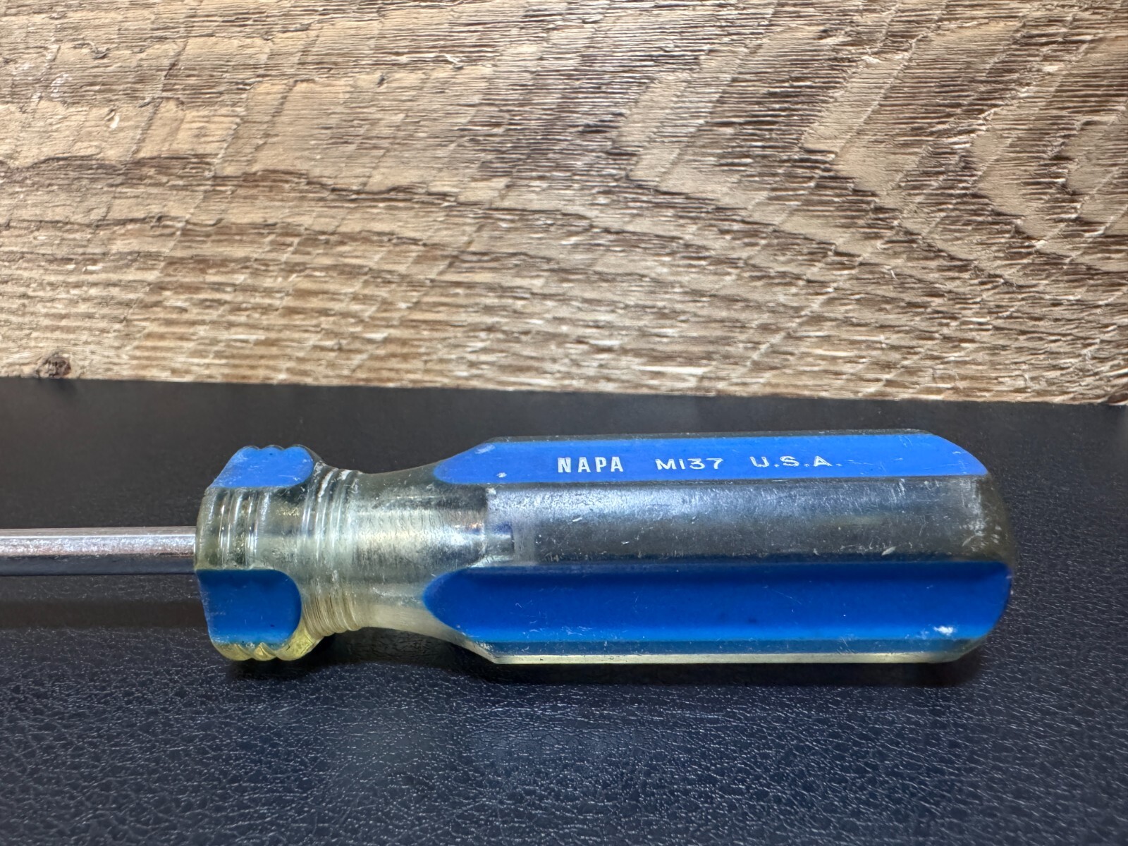 NAPA M137 USA Clutch Head (Bow Tie) 1/4″ Screwdriver 9-1/4″ OAL, 5-1/2″ Shank